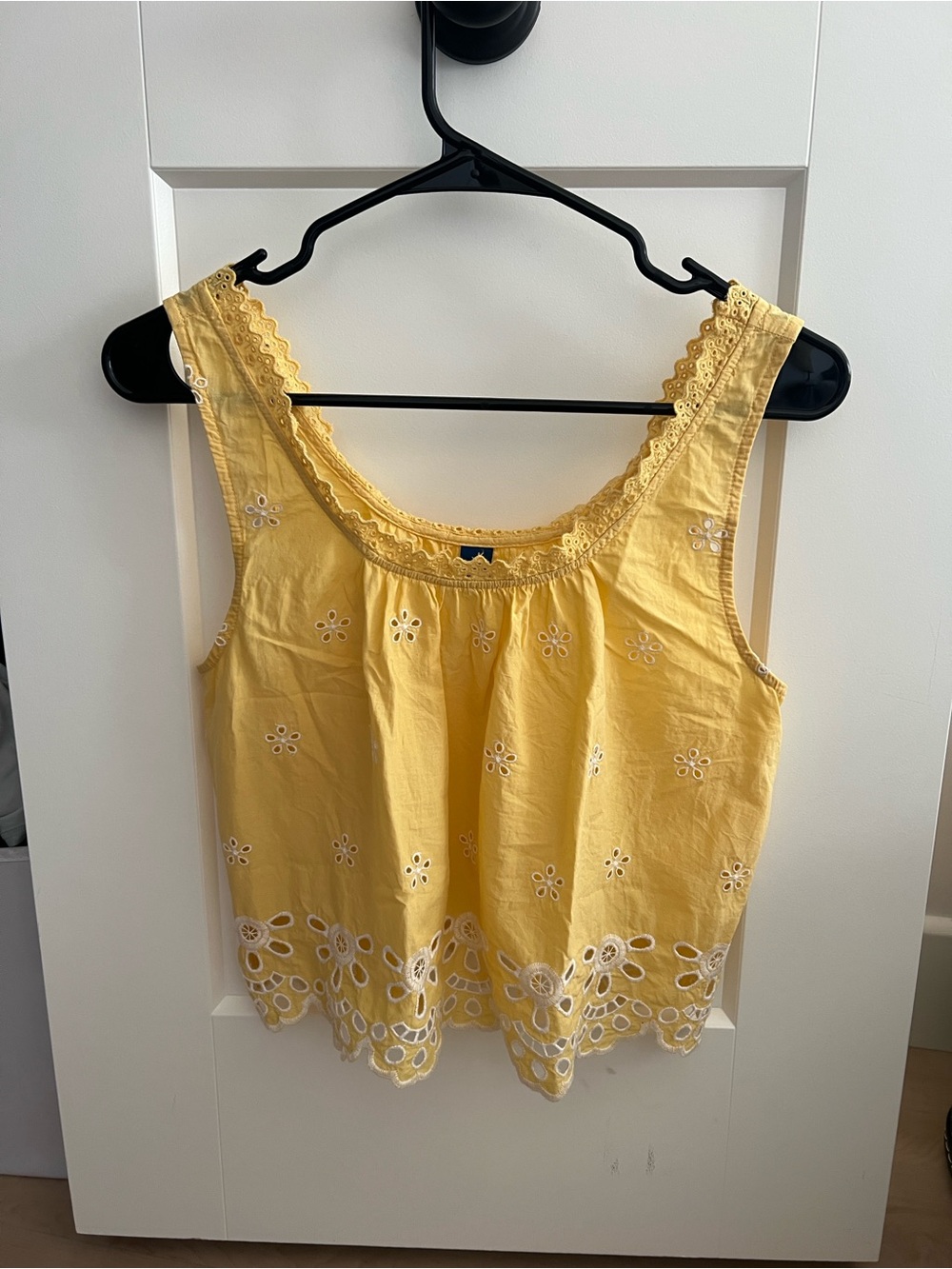 Old Navy XS Women's Yellow Eyelet Lace Tank Top